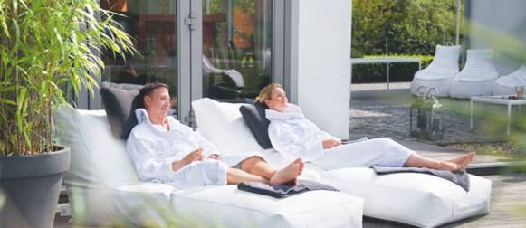 Outdoor Weatherproof Soft Tech Furnishing