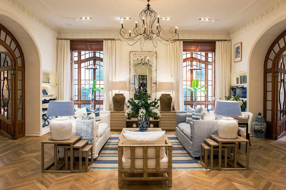 Luxury shop living store