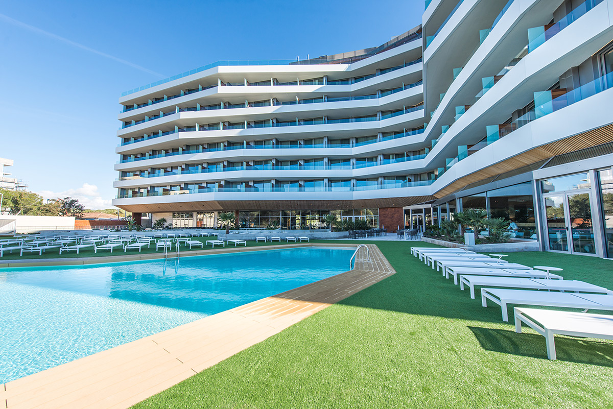 Hotel Llaut Palace In Playa De Palma Helen Cummins Living On