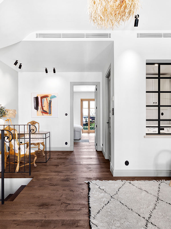 Restored Santa Catalina townhouse built by Alibaz Construction