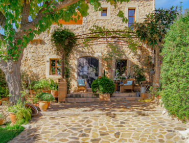 CCC REAL ESTATE