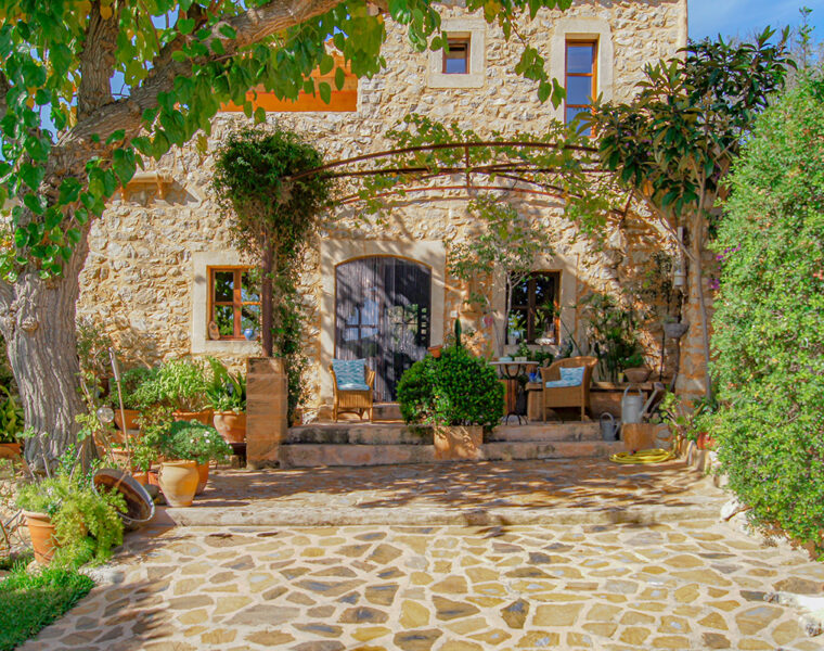 CCC REAL ESTATE