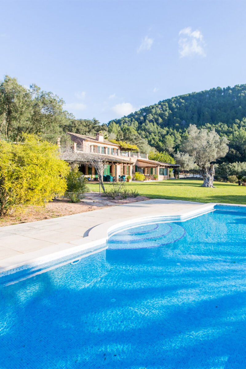 Rustic finca with holiday licence, for sale in Esporles