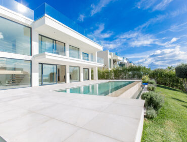 Luxury Second Line Modern Villa for sale in Alcudia