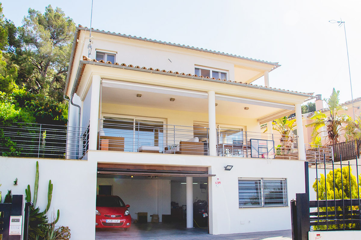 3storey villa with open views for sale in Bonanova, Palma Living in Mallorca