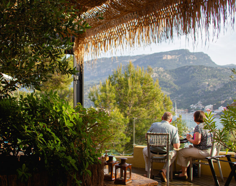 Neni-at-Bikini-Island-Mountain-Hotel