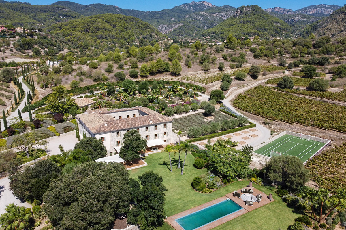 Property for sale in Puigpunyent Living in Mallorca
