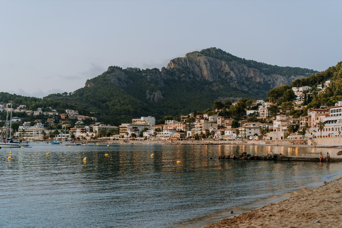 Es-Passeig-Port-de-Soller4-copy.jpg