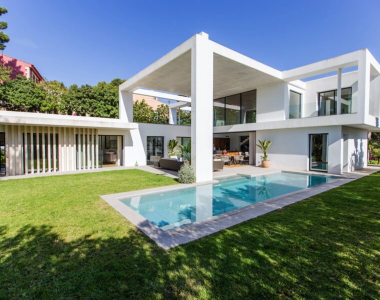 Villa for sale in Santa Ponsa ABC-101325