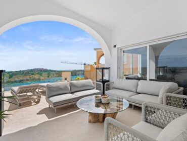 Villa for sale in Santa Ponsa