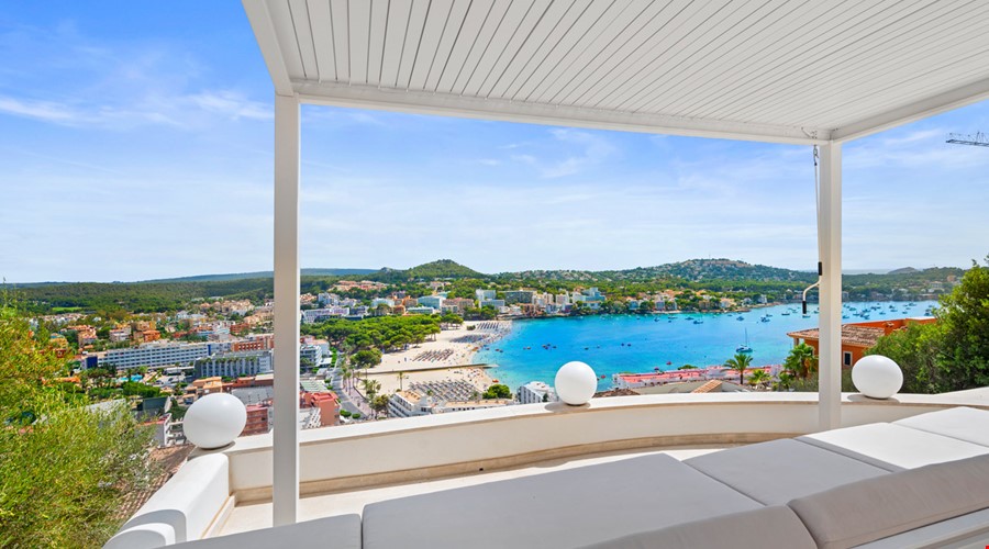 Villa for sale in Santa Ponsa