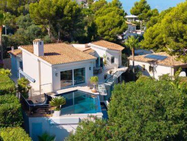 Contemporary Sea-View Villa in Santa Ponsa