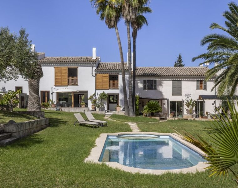 Country Home in Establiments