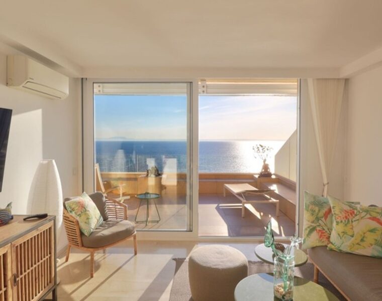 Elegant Apartment in Cala Vinyes