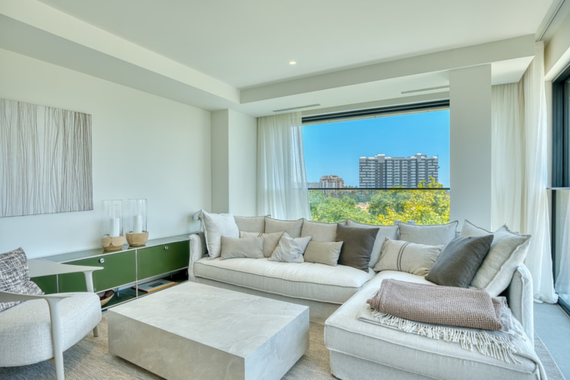Contemporary sea-view apartment with balcony and shared rooftop ... - High-Rise Apartment With Large Windows And Sea View