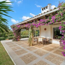 Villa for sale in Costa de los Pinos