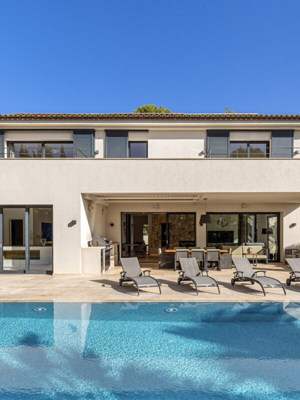 Contemporary sea view villa for sale in santa ponsa