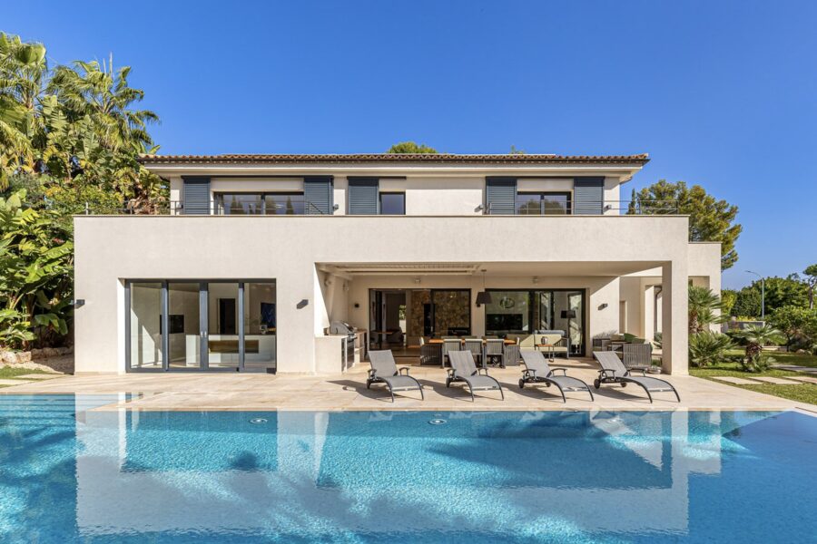 Contemporary sea view villa for sale in santa ponsa