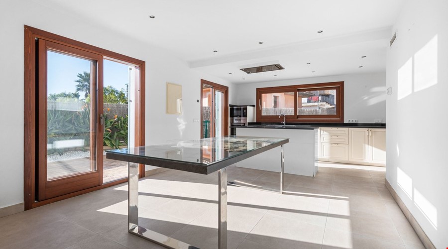 Townhouse for sale in Calvia