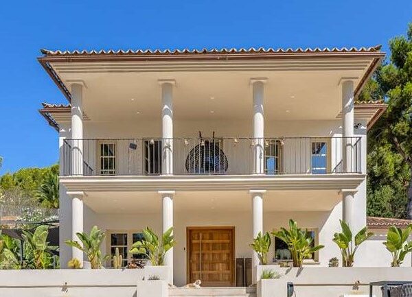 Energy-efficient mediterranean villa for sale close to the golf course and the sea in santa ponsa