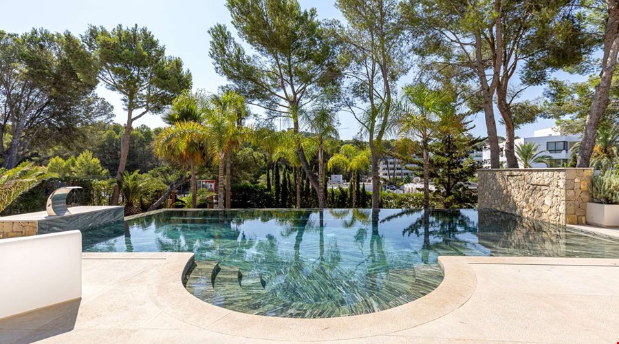 Refined mediterranean villa with golf and countryside views in santa ponsa - 2.450.000€ Energy-efficient mediterranean villa for sale close to the golf course and the sea in santa ponsa