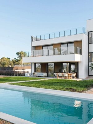 New-build villa for sale with landscaped garden, pool, terraces and golf proximity in son gual