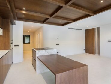 Contemporary townhouse with rooftop terrace and pool for sale in palma