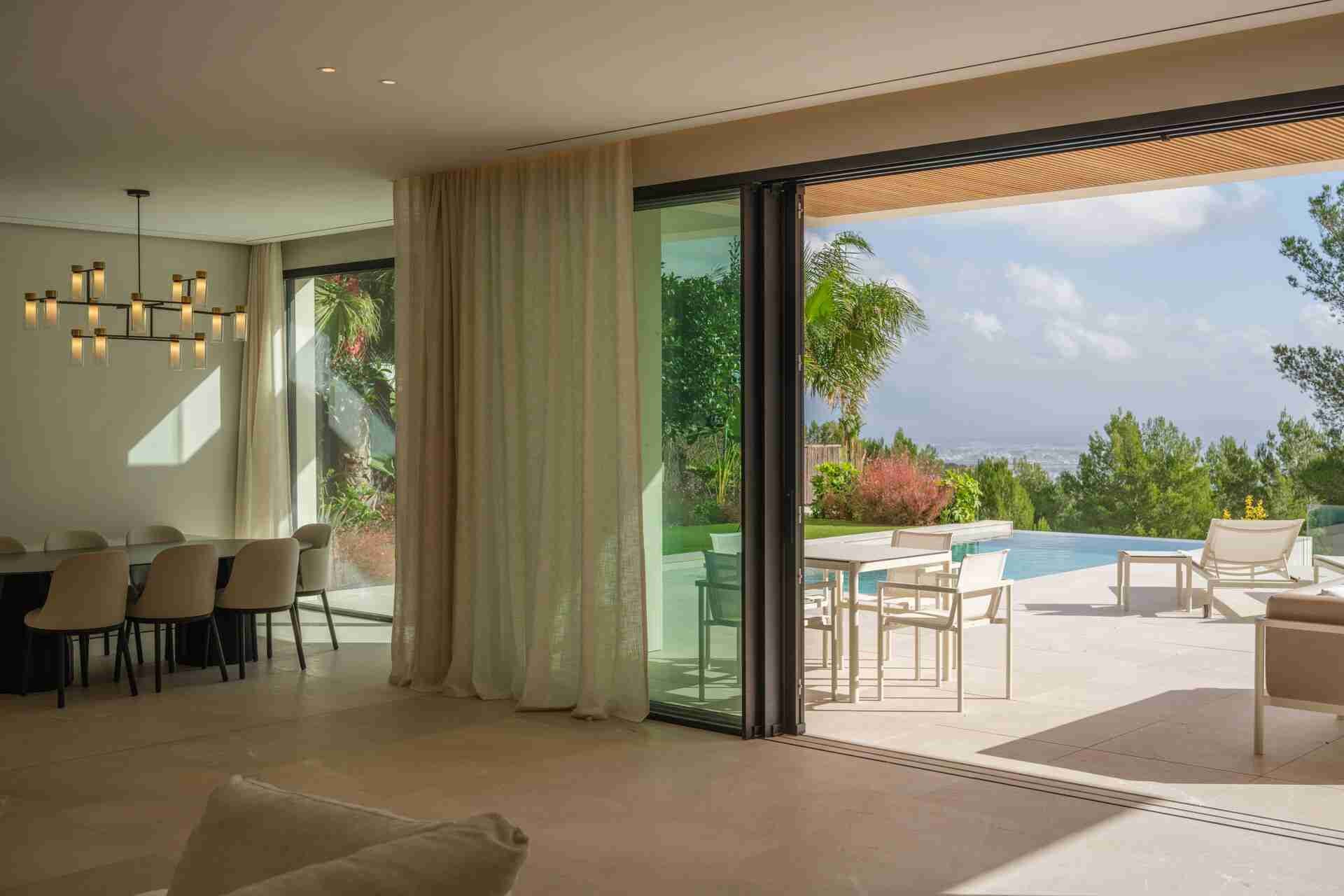 Expansive villa for sale in son vida with panoramic views, pool and spa Villa for sale in Son Vida