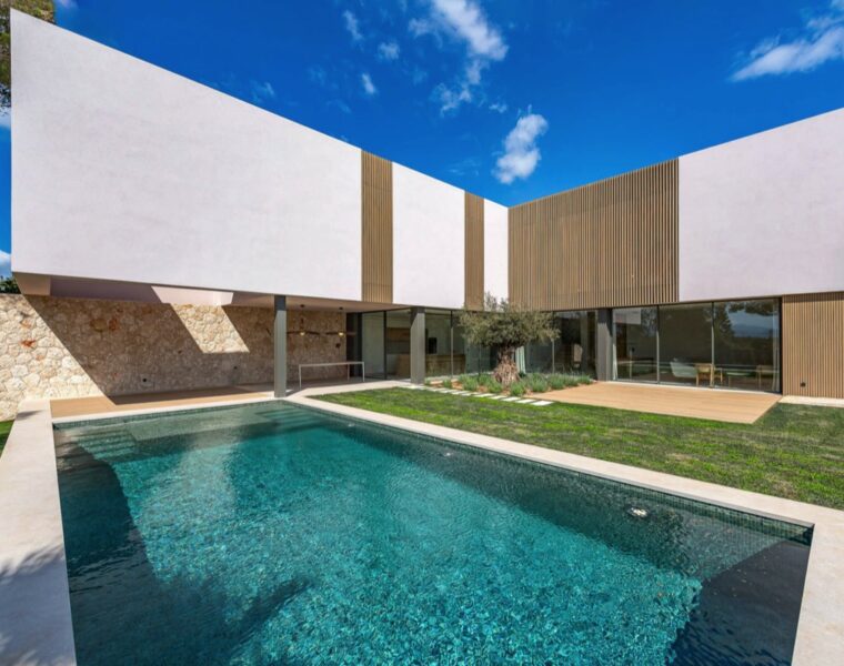 Luxury villas for sale in bendinat, mallorca