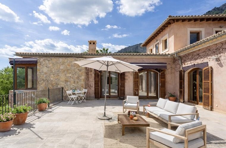 Elegant six-bedroom country house for sale in bunyola with guest casita, tower and pool