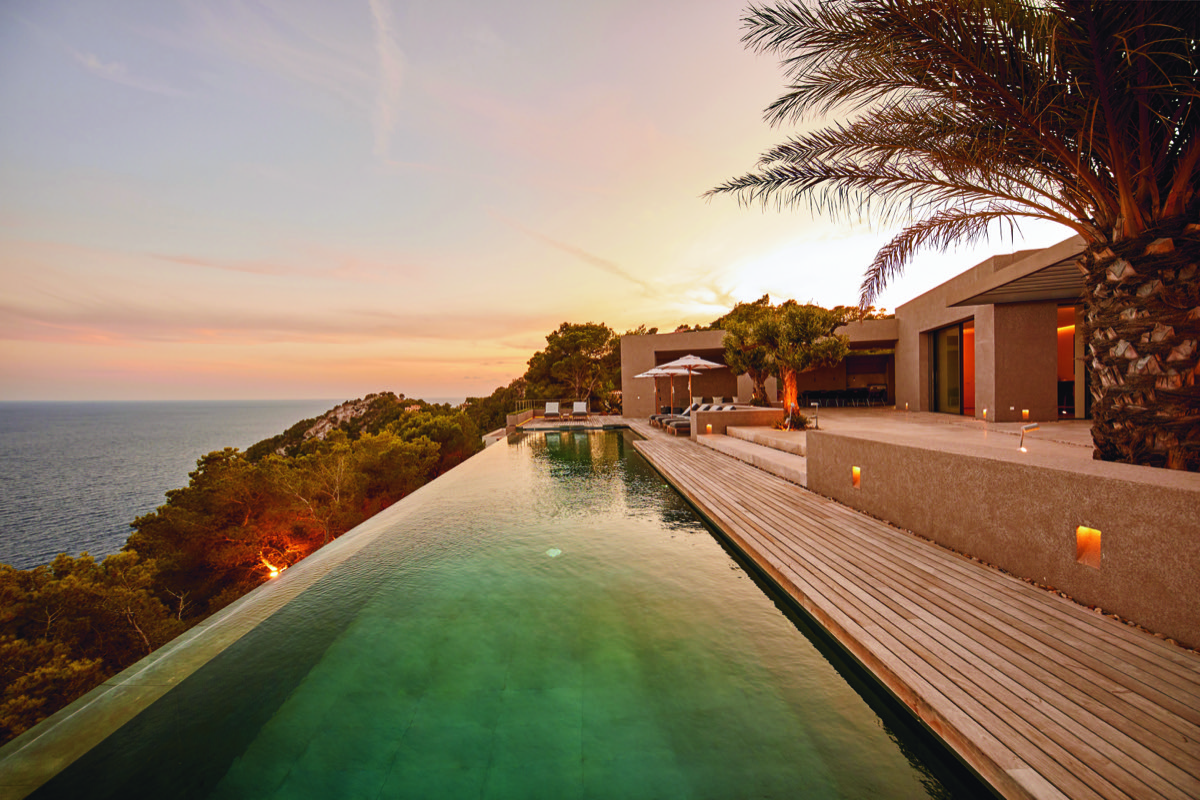 A crafted living space Es niu, costa canyamel villa