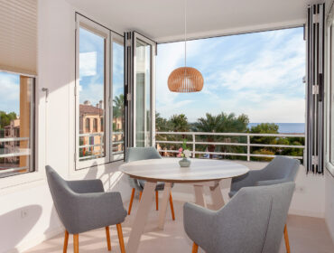 Coastal apartment with private terraces & parking for sale in puerto portals