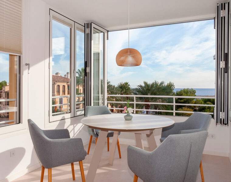 Coastal apartment with private terraces & parking for sale in puerto portals