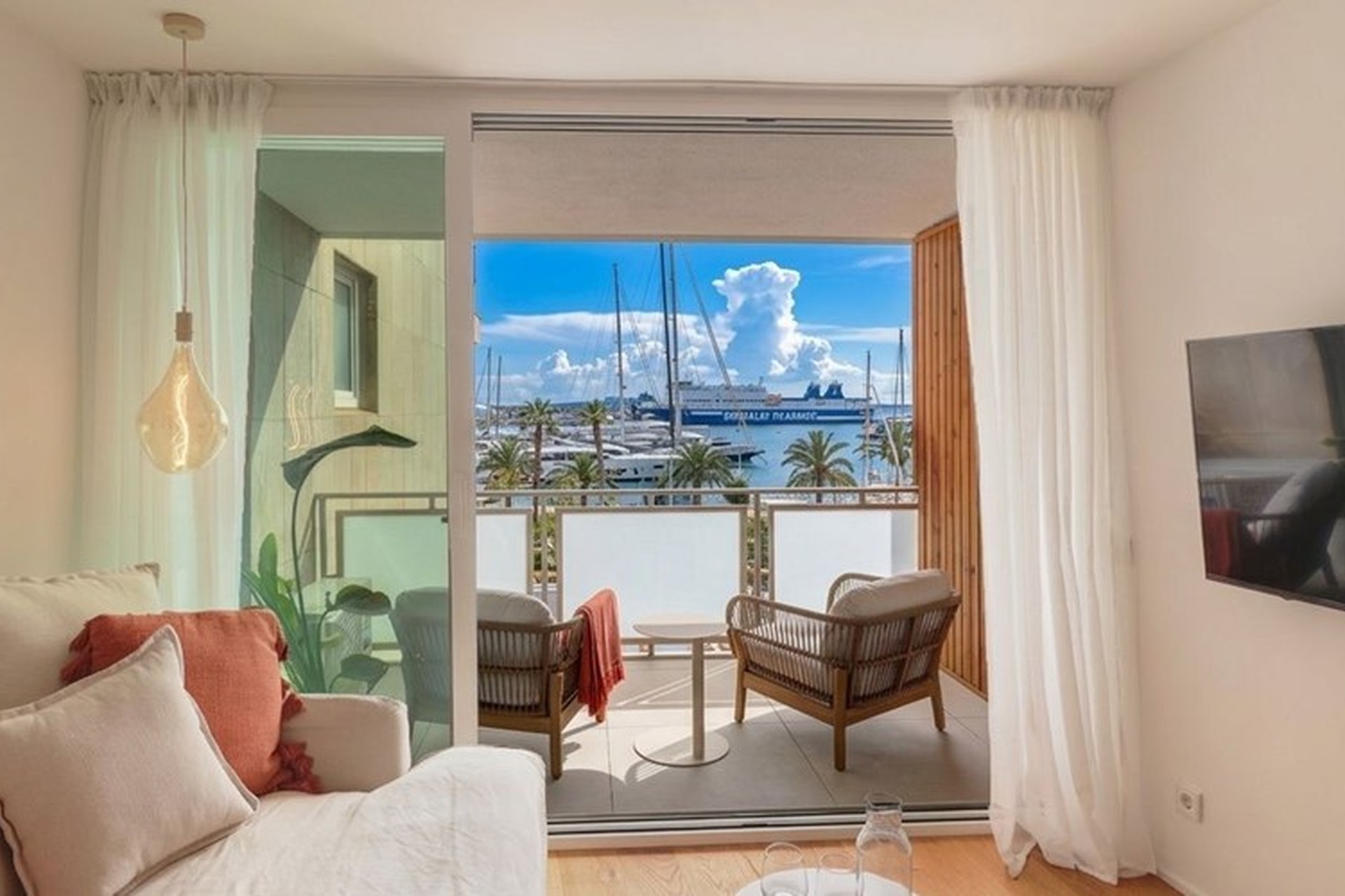 Renovated one-bedroom apartment with sea-facing terrace for sale in ...