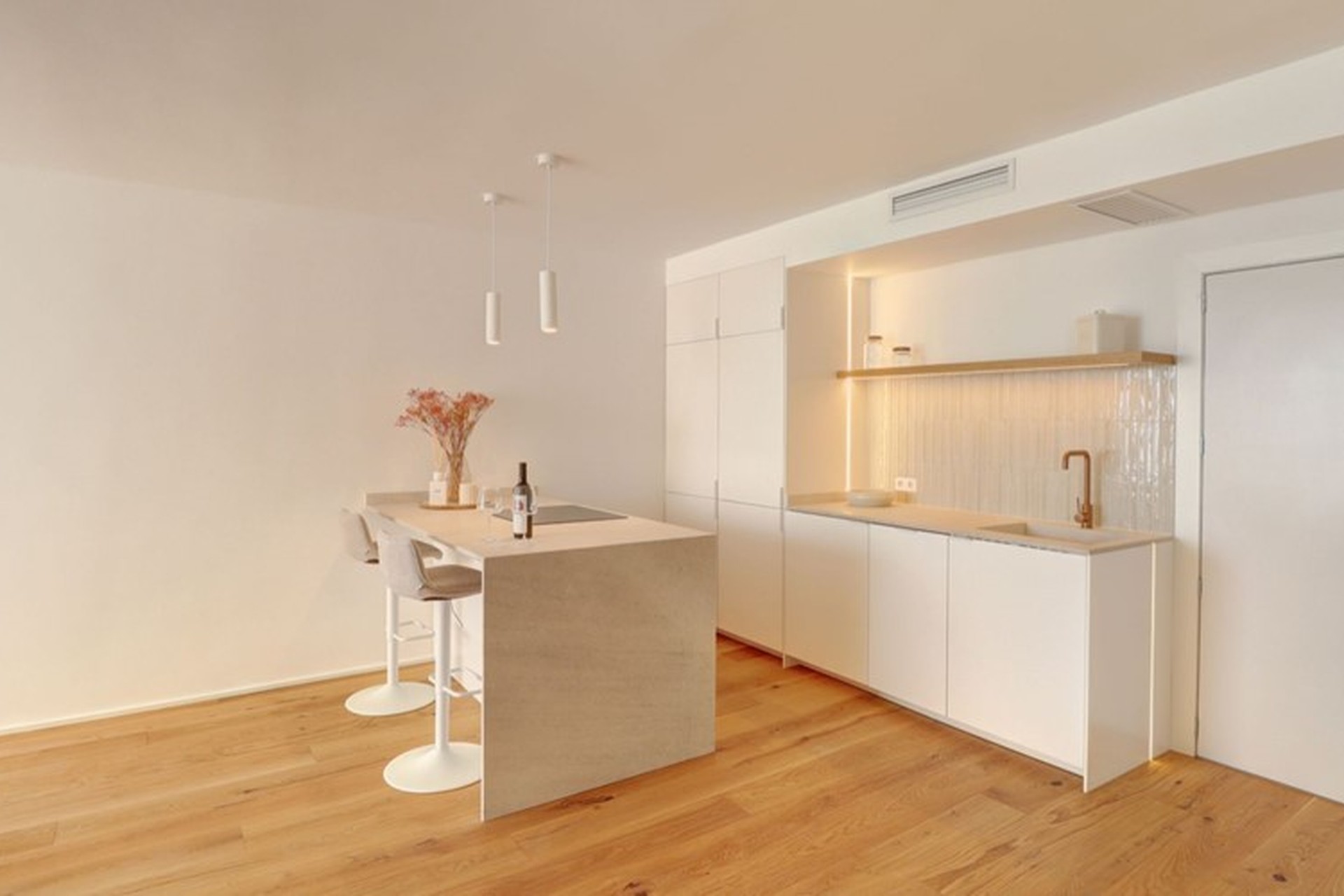 Three-bedroom penthouse for sale with terrace and sea views in palma Three-bedroom penthouse for sale with terrace and sea views in palma