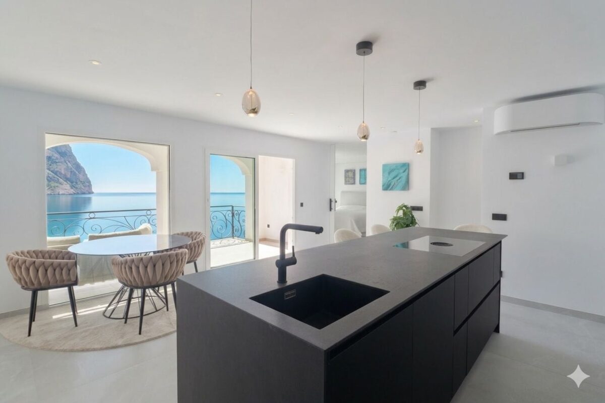 Frontline sea access apartment with panoramic views for sale in Port Andratx – Price Drop