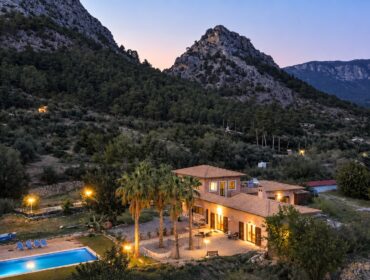 Luxury villas for sale in bunyola