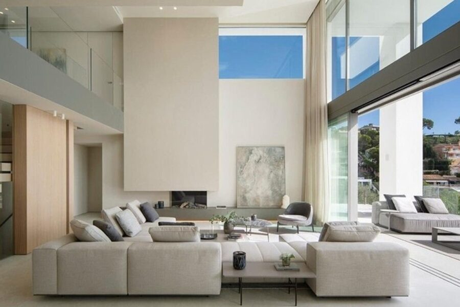 Sea-view luxury villa for sale in costa d’en blanes with pool, lift and wellness spaces