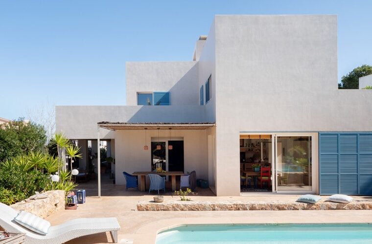 Renovated villa for sale with sea views, pool and outdoor kitchen in colonia de sant pere