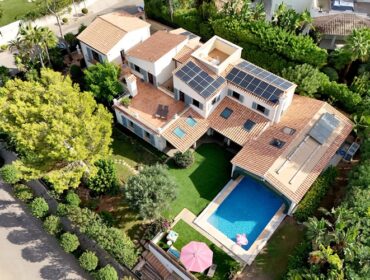 Mediterranean villa with indoor-outdoor pool for sale in santa ponsa