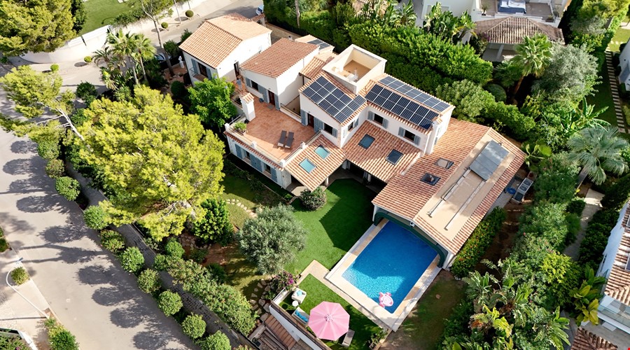 Mediterranean villa with indoor-outdoor pool for sale in santa ponsa