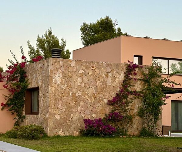 Modern 4-bedroom country house with pool and garden for sale in valldemossa