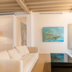 Refined apartment overlooking santa catalina church for sale in palma