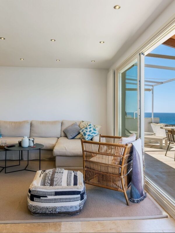 Renovated contemporary apartment with panoramic harbour views in port d'andratx