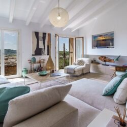 Timeless townhouse with pool in alaró - 799.000€