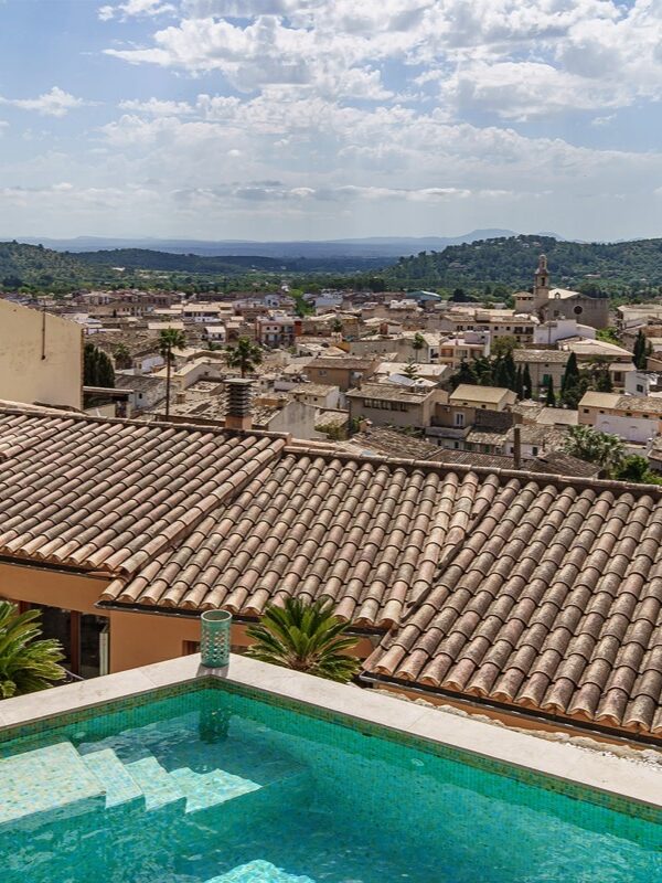Timeless townhouse with pool in alaró - 799.000€
