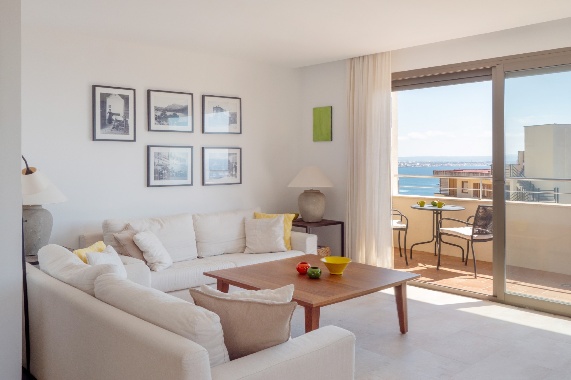 Three-bedroom penthouse for sale with terrace and sea views in palma Palma penthouse for sale