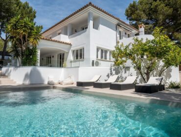 Recently renovated four bedroom villa with pool and garden in santa ponsa