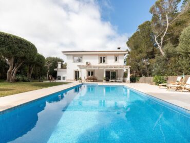 Villa for sale in santa ponsa