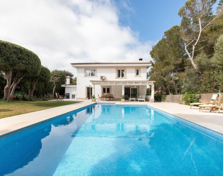Villa for sale in santa ponsa